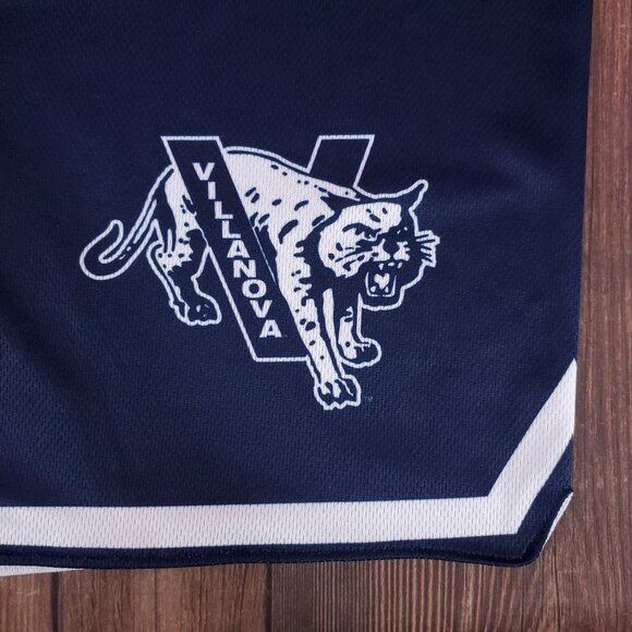 19Nine Hardwood History Large Villanova Wildcats 1984-1985 Retro Shorts Away USA - Picture 6 of 13